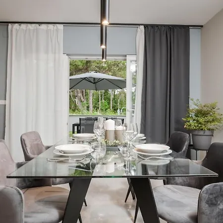Gæstehus Apartments Lacrima Near The Sea 5*