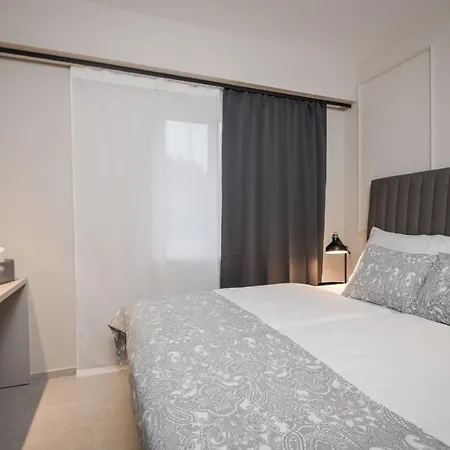 Lacrima Near The Sea 5*