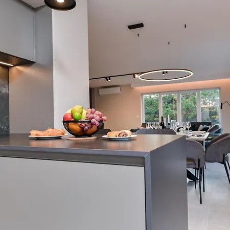Luxury Lacrima Guest house