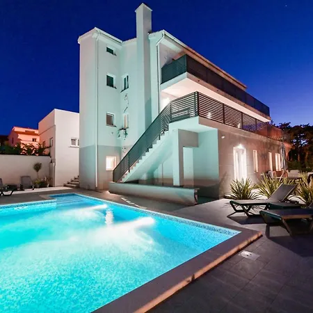 Luxury Lacrima Guest house Silo (Krk)