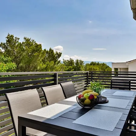 Luxury Lacrima Guest house