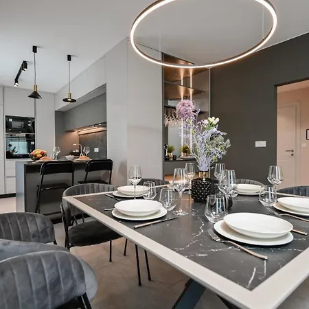 ゲストハウス Lacrima Near The Sea