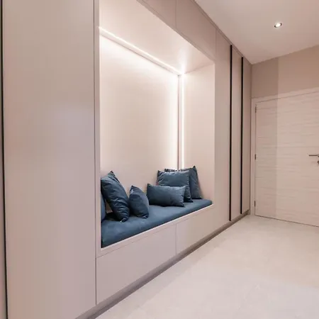 Luxury Lacrima