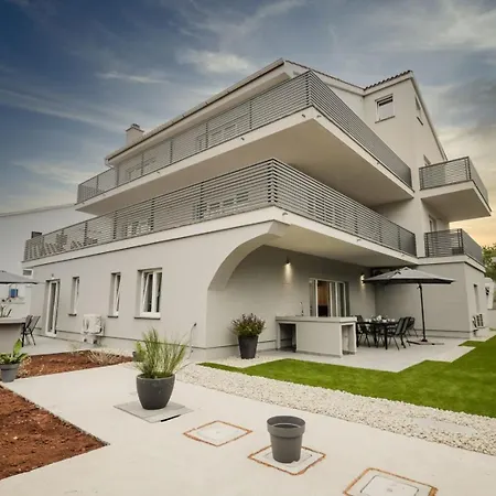 Luxury Lacrima Silo (Krk)