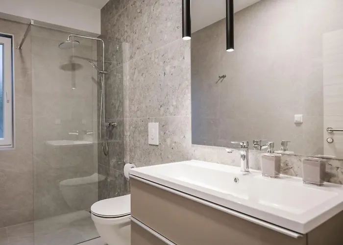 Lacrima Near The Sea 5* שילו